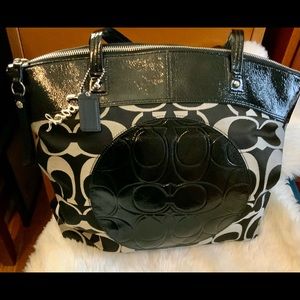 Gorgeous Coach Black Patent/ Gray Medallion patent leather trim  12x15